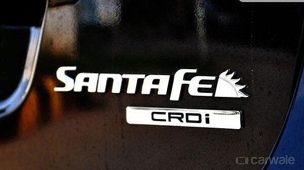 Discontinued Hyundai Santa Fe 2011 Exterior
