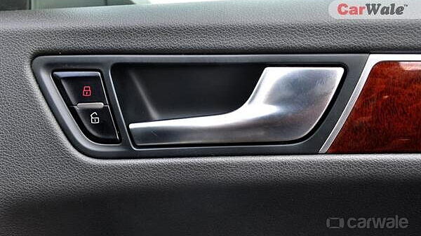 Discontinued Audi Q5 2013 Door Handles