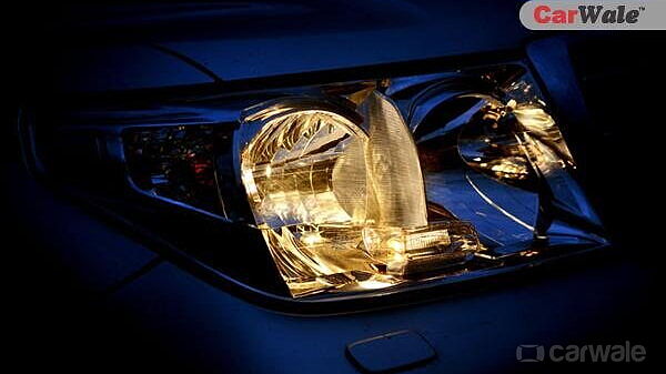 Toyota Land Cruiser [2009-2011] Headlamps