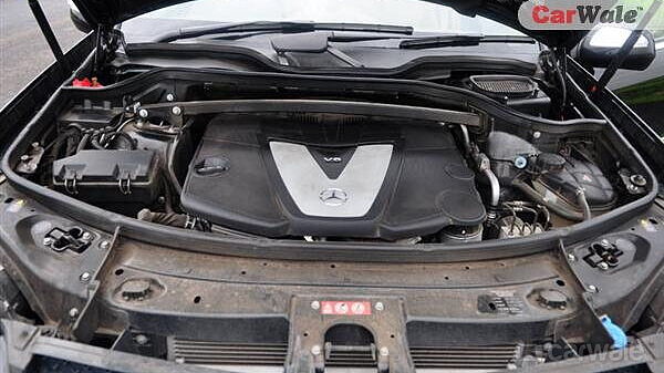 Mercedes-Benz GL Engine Bay