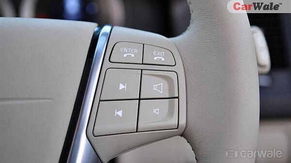 Discontinued Volvo XC60 2013 Interior