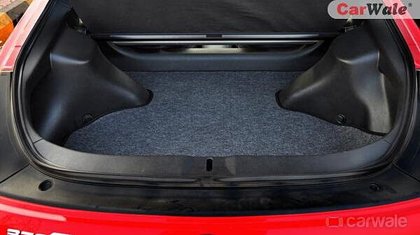 Nissan 370Z [2010-2014] Boot Space