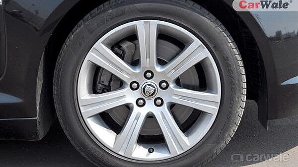 Discontinued Jaguar XF 2013 Wheels-Tyres