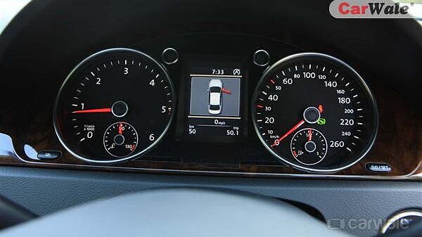 Volkswagen Passat [2007-2014] Instrument Panel