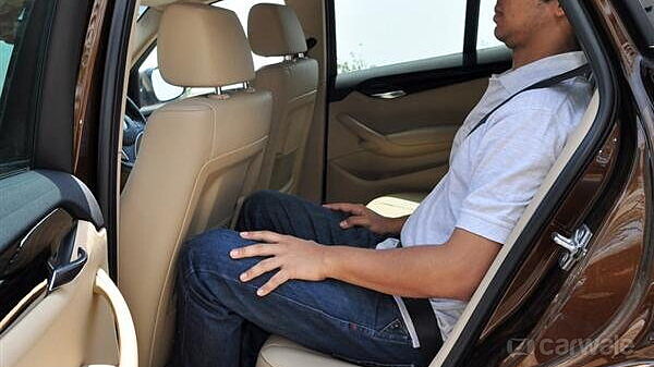 BMW X1 [2010-2012] Rear Seat Space