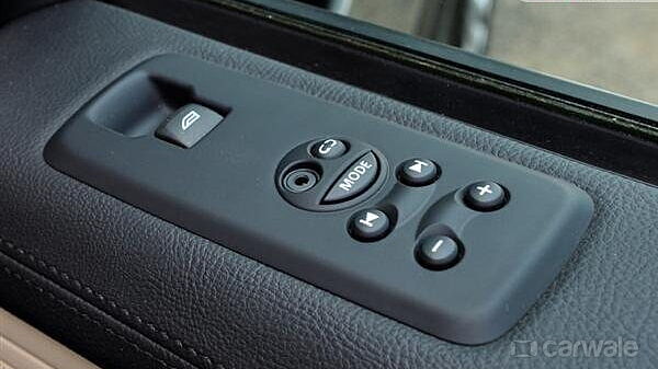 Discontinued Land Rover Range Rover Sport 2013 Interior