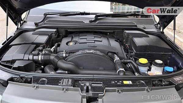 Discontinued Land Rover Range Rover Sport 2013 Engine Bay
