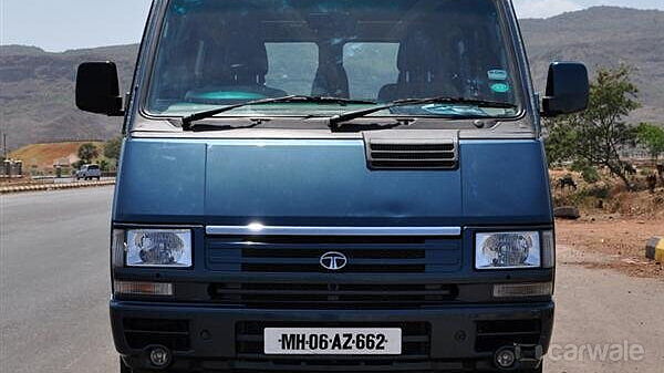 Tata Winger [2011-2016] Front View