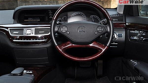 Discontinued Mercedes-Benz S-Class 2010 Dashboard