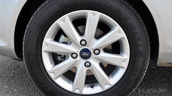 Discontinued Ford Fiesta 2011 Wheels-Tyres