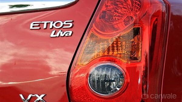 Toyota Etios Liva [2011-2013] Tail Lamps