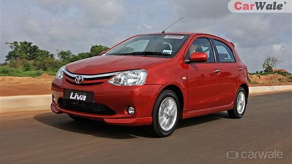 Toyota Etios Liva [2011-2013] Left Front Three Quarter