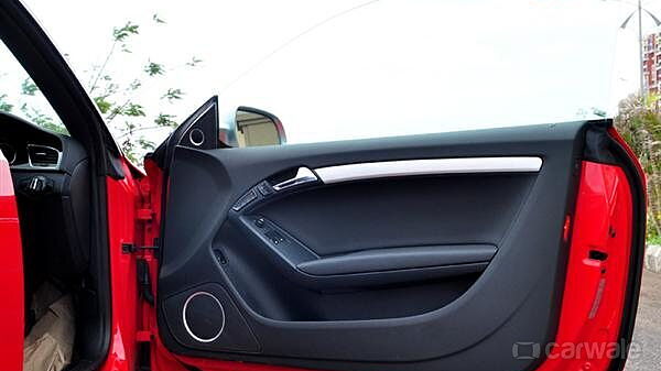 Discontinued Audi RS5 2012 Interior