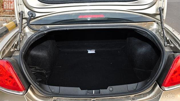 Fiat Linea [2008-2011] Boot Space