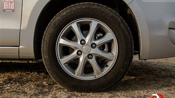 Discontinued Chevrolet Sail 2012 Wheels-Tyres