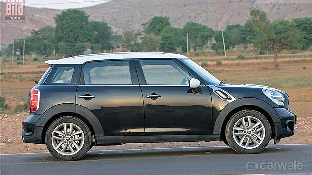 Discontinued MINI Cooper Countryman 2012 Left Side View