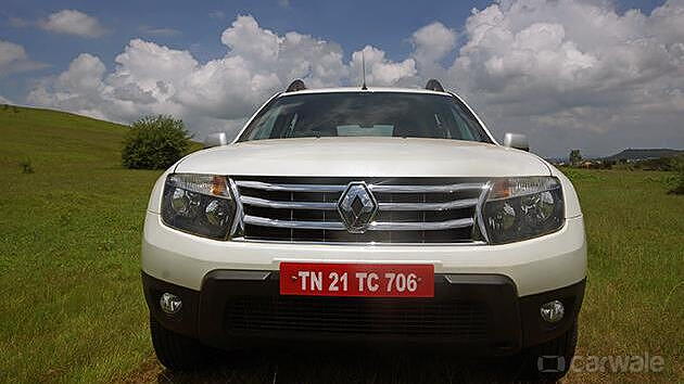 Discontinued Renault Duster 2012 Front View