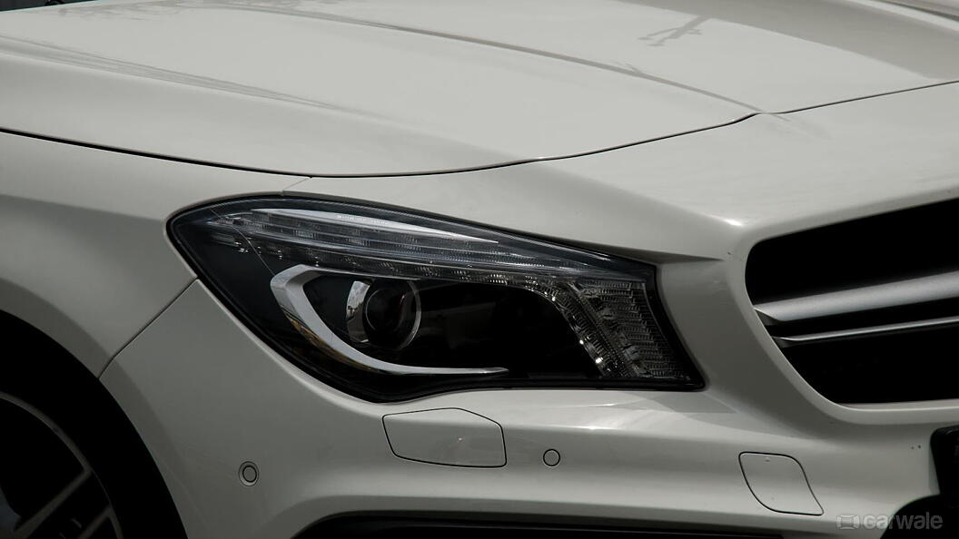 Mercedes-Benz CLA [2015-2016] Headlamps