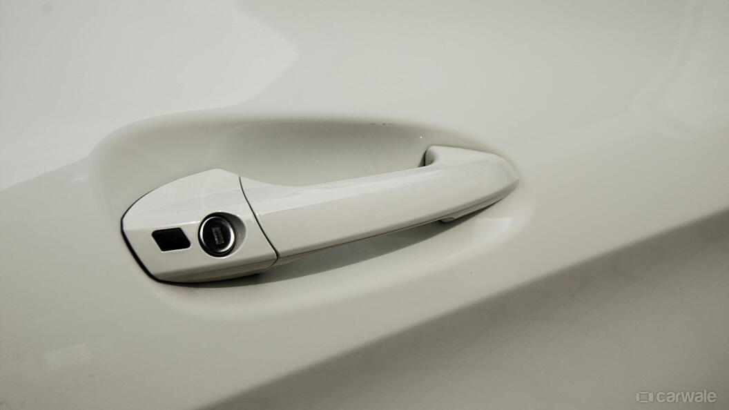 CLA [2015-2016] Door Handles Image, CLA [2015-2016] Photos in India ...