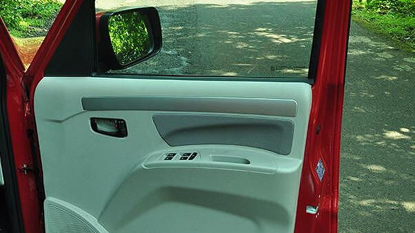 mahindra scorpio door panel