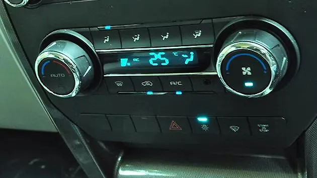 mahindra scorpio music system price