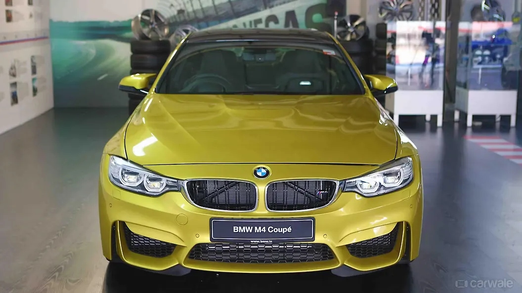 M4 [2014-2018] Front View Image, M4 [2014-2018] Photos in India - CarWale