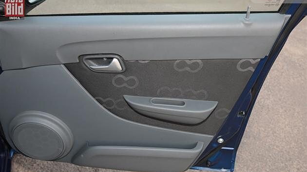 alto 800 door panel