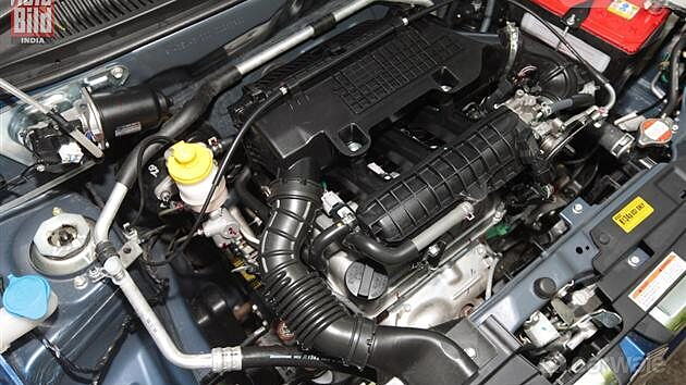 Discontinued Maruti Suzuki Alto 800 2012 Engine Bay