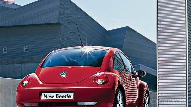Discontinued Volkswagen Beetle 2009 Front View
