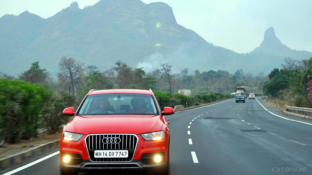 Discontinued Audi Q3 2012 Front View