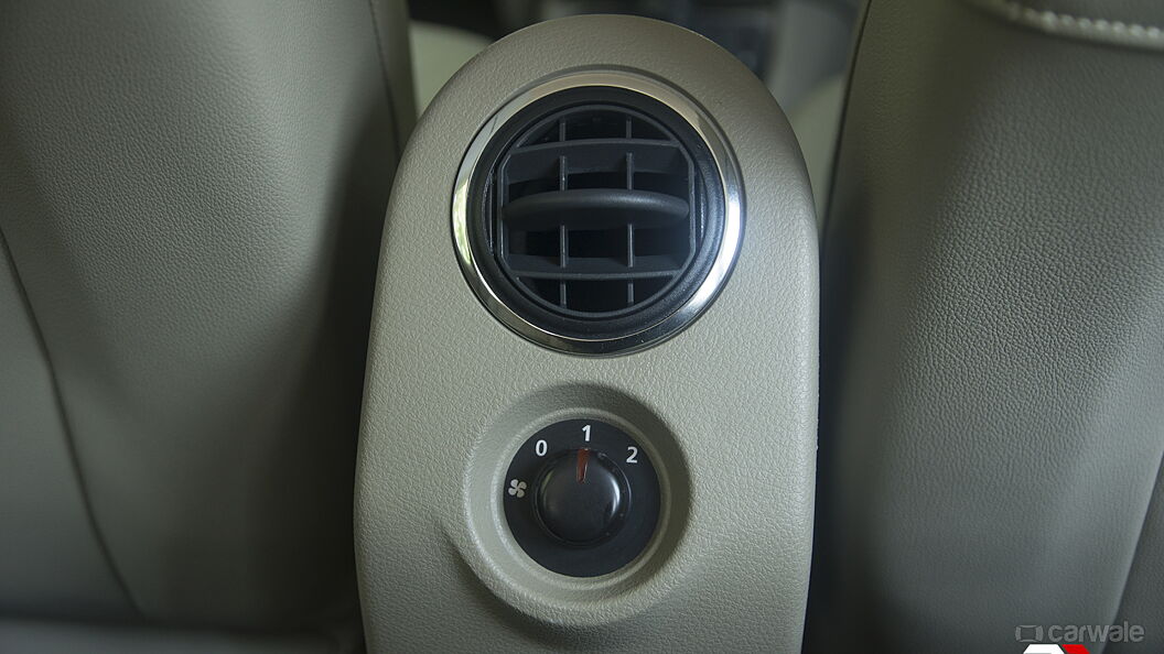 Discontinued Nissan Terrano 2013 Interior