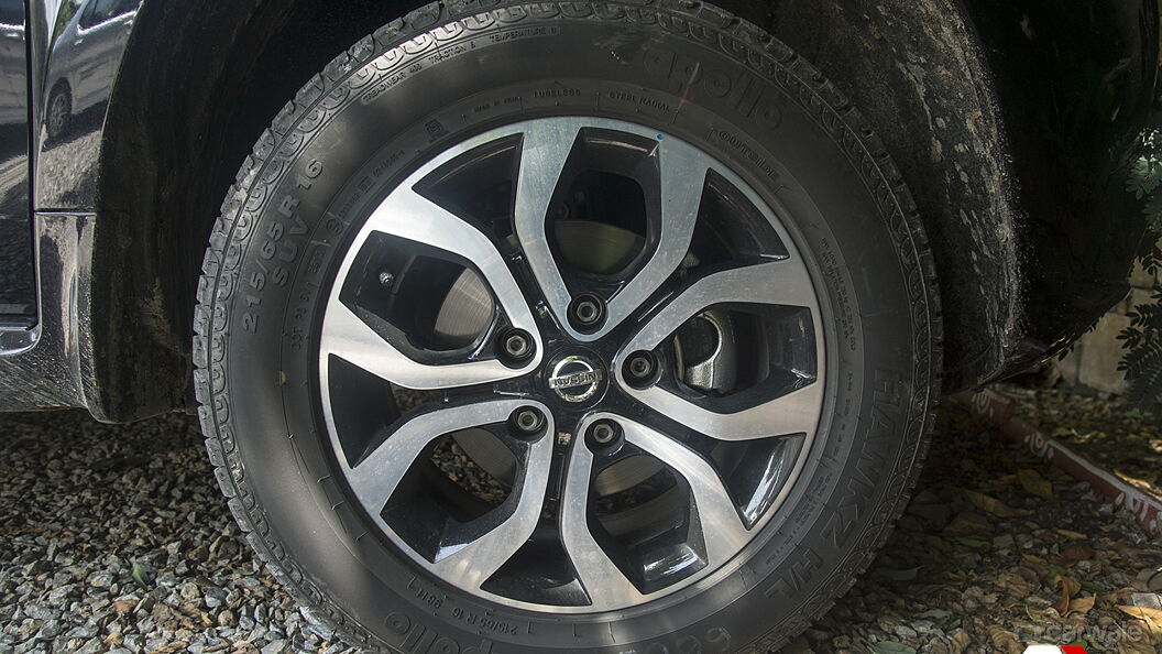 Discontinued Nissan Terrano 2013 Wheels-Tyres