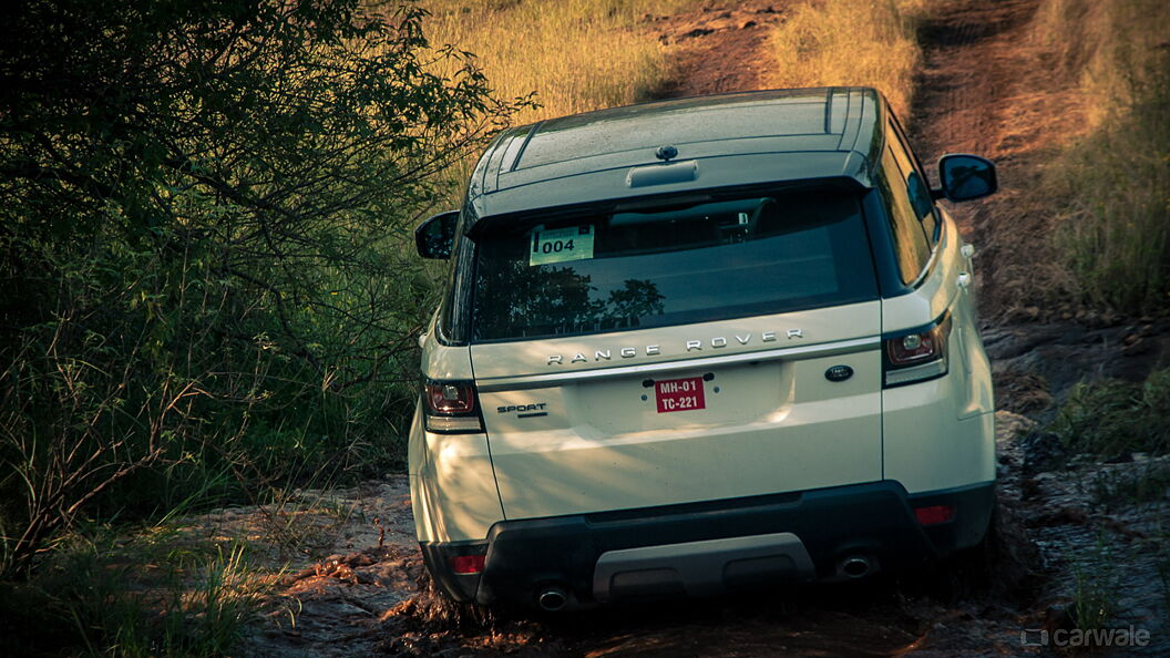 Land Rover Range Rover Sport [2013-2018] Rear View