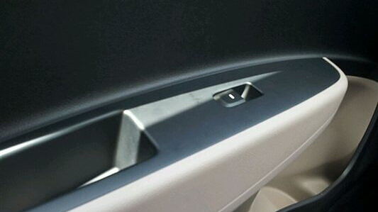 Hyundai Grand i10 [2013-2017] Photo, Interior Door Handles Image - CarWale