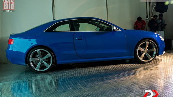 Discontinued Audi RS5 2012 Exterior