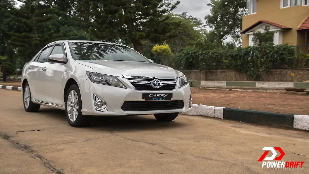 Camry [2012-2015] Front View Image, Camry [2012-2015] Photos in India