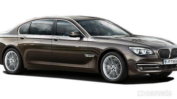 Discontinued BMW 7 Series 2013 Right Front Three Quarter