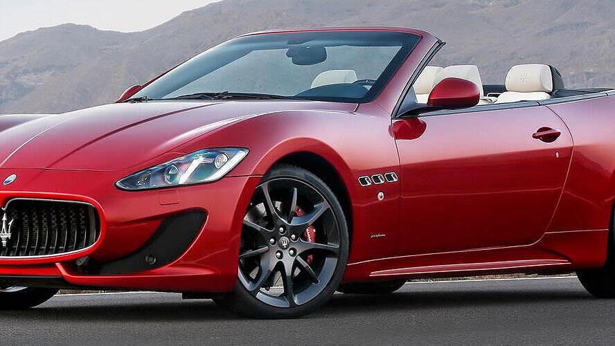 Maserati GranCabrio Photo, Left Side View Image - CarWale