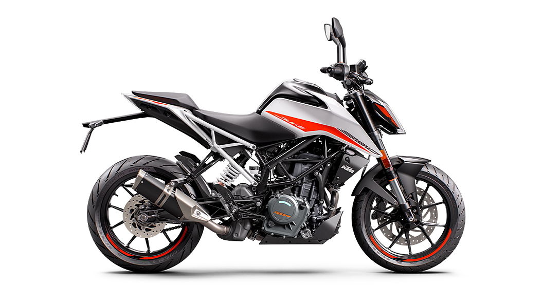 Ktm 390 duke 2020 deals on road price