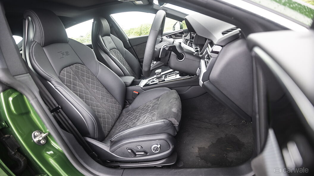 Audi RS5 Front Row Seats