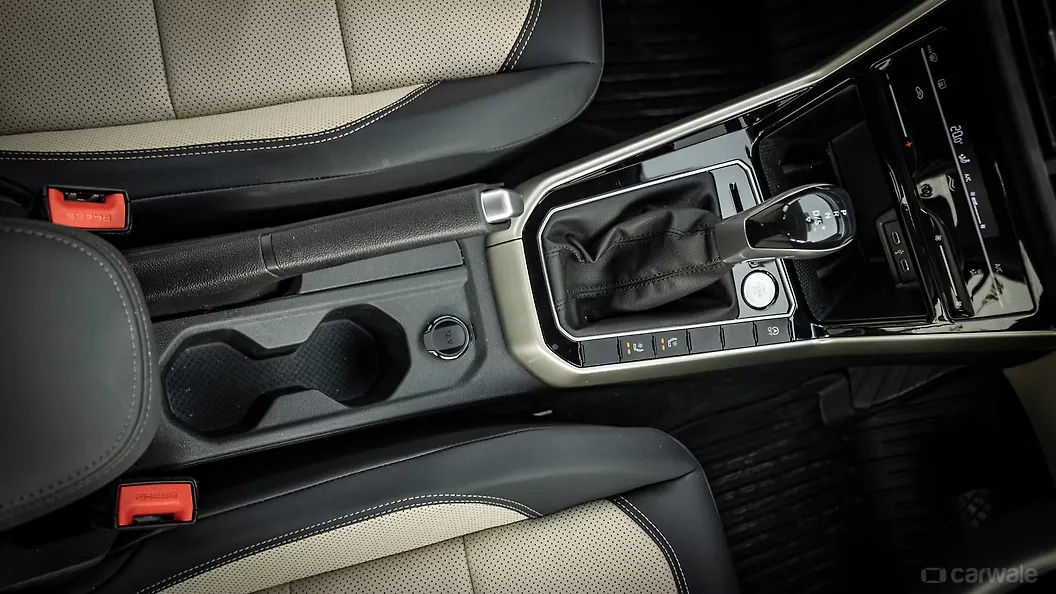 Virtus Center Console/Centre Console Storage Image, Virtus Photos in