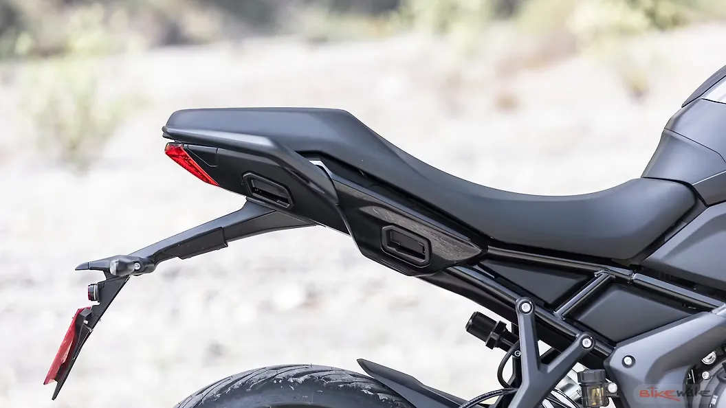 Triumph Tiger Sport 660 Rider Seat Image – BikeWale