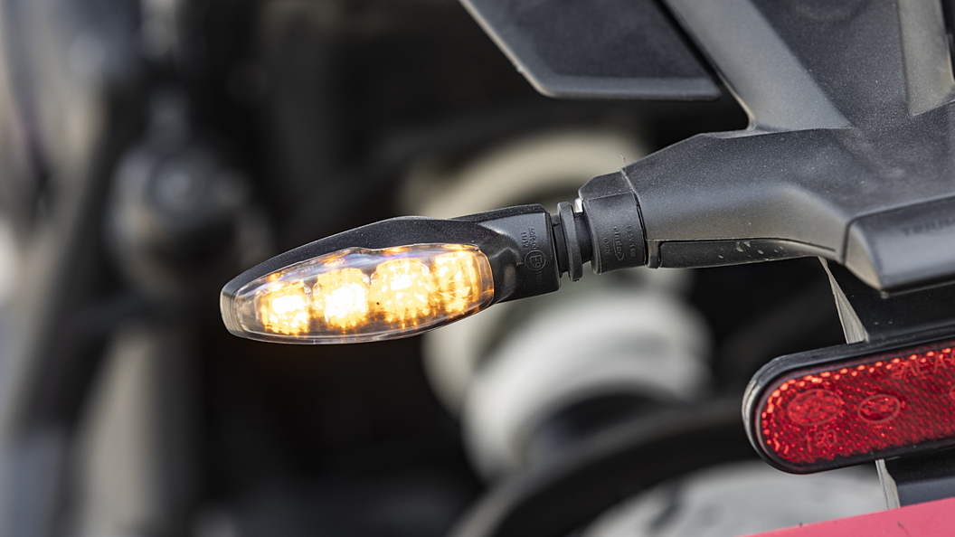 triumph tiger indicators