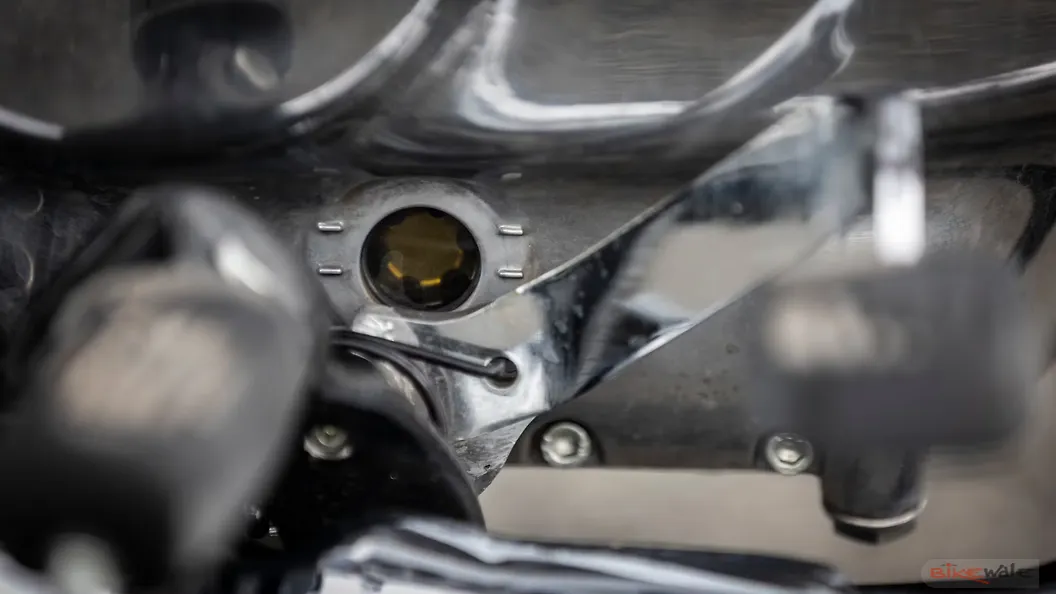 Royal Enfield Classic 350 Engine From Left Image – BikeWale