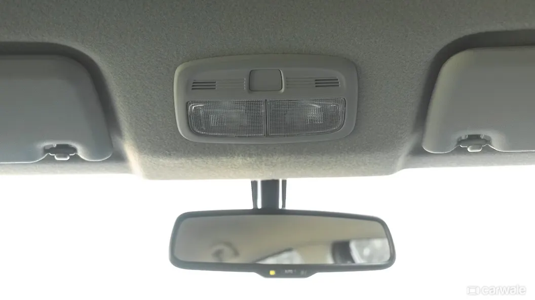 Baleno Roof Mounted Controls/Sunroof & Cabin Light Controls Image, Baleno Photos in India CarWale