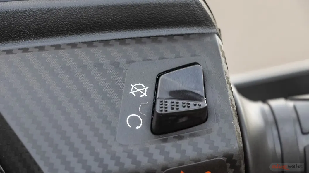TVS Ntorq 125 Hazard Lights Switch Image BikeWale