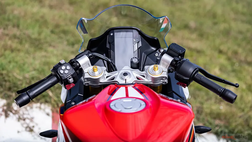TVS Apache RR310 Handle Bar Image BikeWale