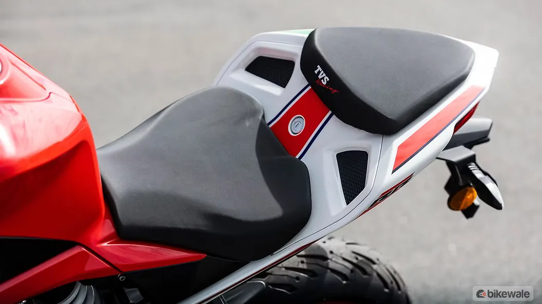 TVS Apache RR 310 Bike Seat Image BikeWale