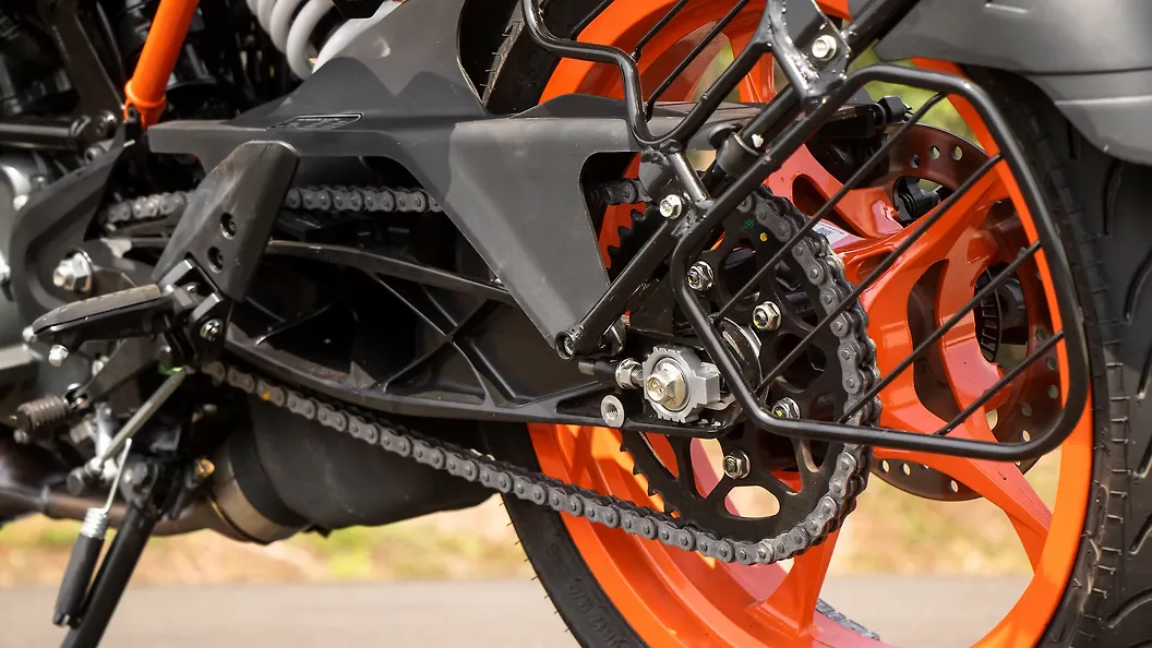 KTM RC 200 Chain Cover Image BikeWale