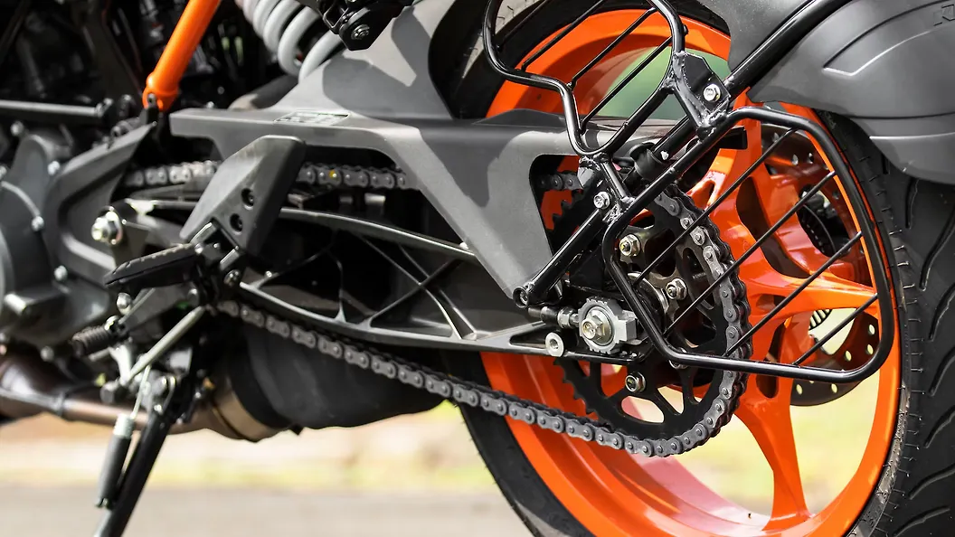 KTM RC 200 Drive Chain and Sprocket Image BikeWale